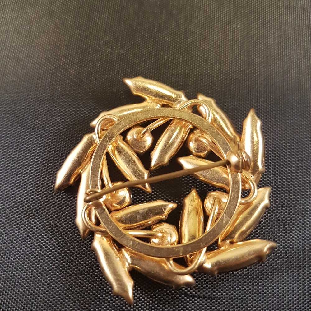 Brooch - Picture 2 of 2